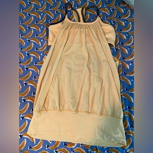 Lululemon flowy top w/ built in bra